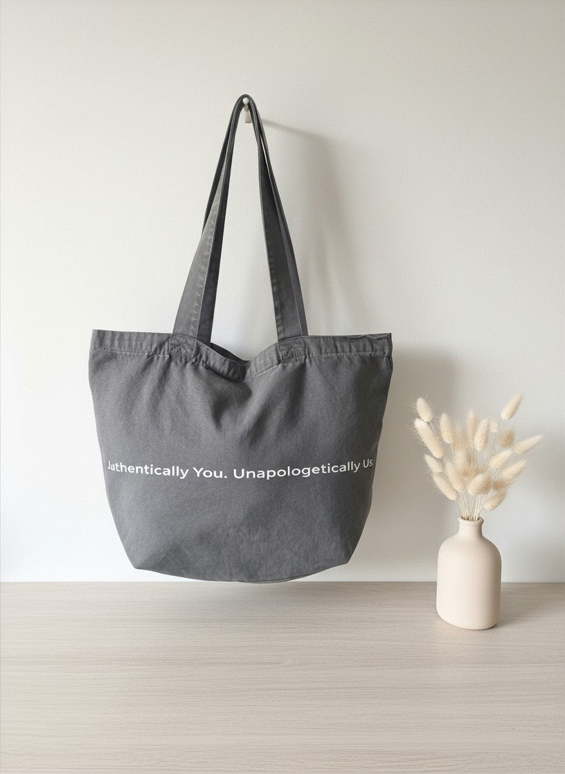 Premium Contrast Shopper — Bold & Functional