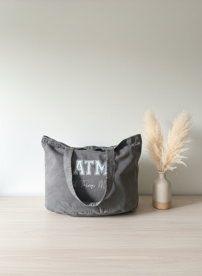 Premium Contrast Shopper — Bold & Functional