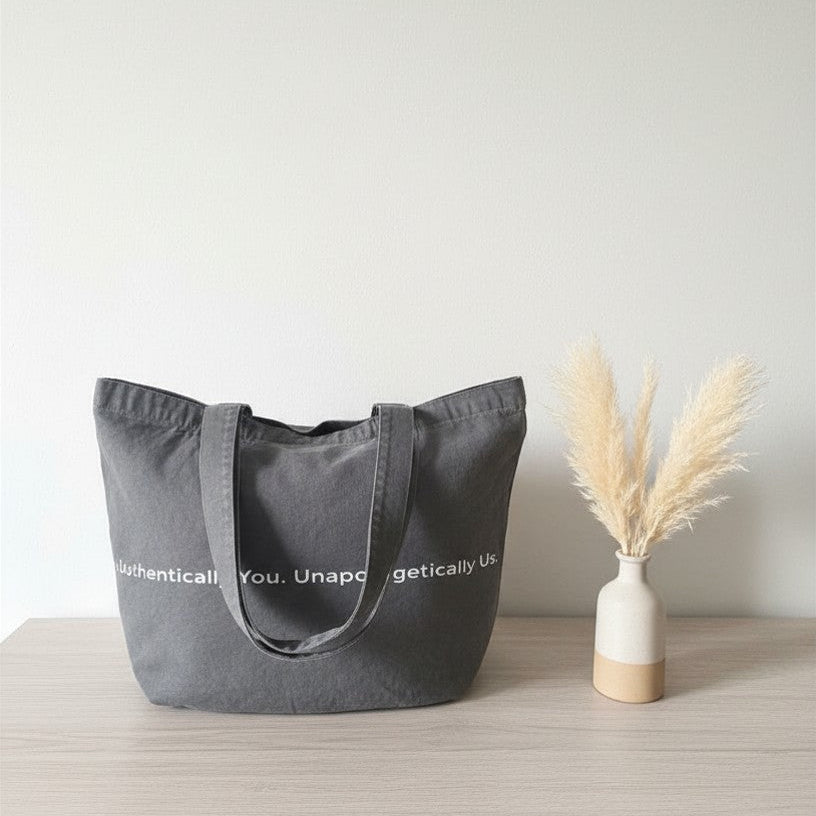 Premium Contrast Shopper — Bold & Functional